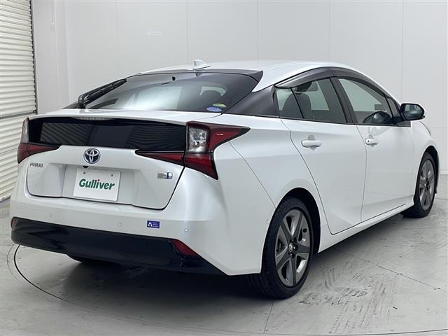 プリウス Ａツーリングセレクション　１１．６インチ純正メーカーオプションメモリナビ　ビルトインＥＴＣ　ドライブレコーダー　ヘッドアップディスプレイ　パーキングアシスト　ブラインドスポットモニター　ドアバイザー　前後クリアランスソナー（32枚目）