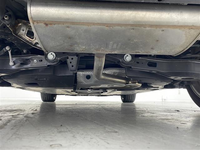 プリウス Ａツーリングセレクション　１１．６インチ純正メーカーオプションメモリナビ　ビルトインＥＴＣ　ドライブレコーダー　ヘッドアップディスプレイ　パーキングアシスト　ブラインドスポットモニター　ドアバイザー　前後クリアランスソナー（38枚目）