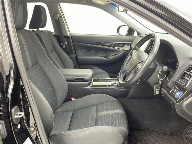 クラウンハイブリッド アスリートＳ　純正メーカーオプションメモリナビ　フルセグテレビ　バックカメラ　前方ドライブレコーダー　前席パワーシート　ステアリングヒーター　ビルトインＥＴＣ　純正１７インチＡＷ　スマートキー　シ－トヒ－タ－　ＰＷ（12枚目）