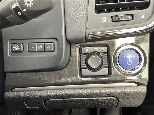 クラウンハイブリッド アスリートＳ　純正メーカーオプションメモリナビ　フルセグテレビ　バックカメラ　前方ドライブレコーダー　前席パワーシート　ステアリングヒーター　ビルトインＥＴＣ　純正１７インチＡＷ　スマートキー　シ－トヒ－タ－　ＰＷ（35枚目）