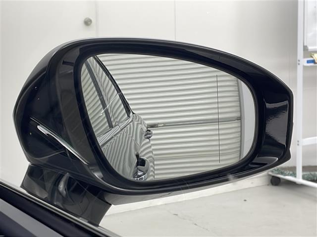 クラウンハイブリッド アスリートＳ　純正メーカーオプションメモリナビ　フルセグテレビ　バックカメラ　前方ドライブレコーダー　前席パワーシート　ステアリングヒーター　ビルトインＥＴＣ　純正１７インチＡＷ　スマートキー　シ－トヒ－タ－　ＰＷ（39枚目）