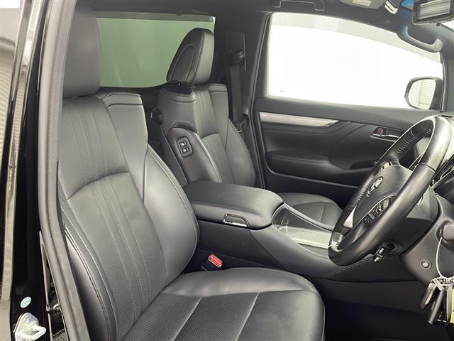 ヴェルファイアハイブリッド エグゼクティブラウンジZ 電動Rゲート TSS レザーシート 横滑り防止機能 ETC2.0 AC100V電源 フルセグTV 3列シート エアバッグ メモリーナビ LEDヘッドランプ エアコン 4WD スマートキー オットマン(19枚目)