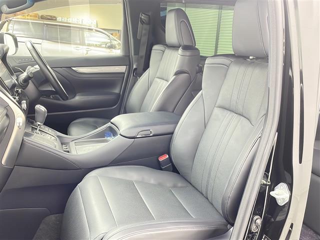 ヴェルファイアハイブリッド エグゼクティブラウンジZ 電動Rゲート TSS レザーシート 横滑り防止機能 ETC2.0 AC100V電源 フルセグTV 3列シート エアバッグ メモリーナビ LEDヘッドランプ エアコン 4WD スマートキー オットマン(21枚目)