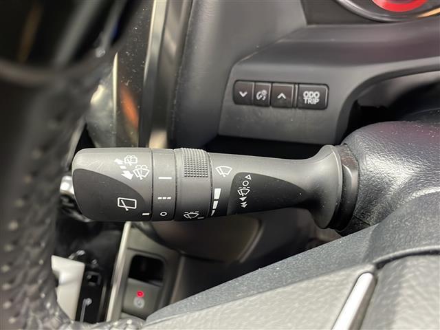 アルファード 2.5S タイプゴールド 衝突軽減システム 電動Rゲート ABS 両側オートスライドドア LEDライト クリアランスソナー アイドリングストップ エアバッグ キーレス ドラレコ 3列シート BT リアオートエアコン 4WD(9枚目)