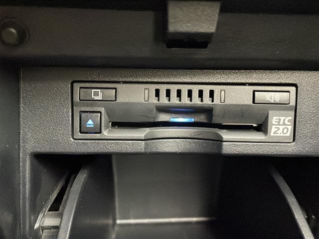 アルファード 2.5S タイプゴールド 衝突軽減システム 電動Rゲート ABS 両側オートスライドドア LEDライト クリアランスソナー アイドリングストップ エアバッグ キーレス ドラレコ 3列シート BT リアオートエアコン 4WD(11枚目)