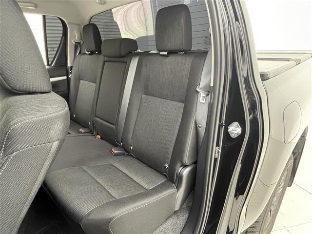 ハイラックス Z アイドリングSTOP プリクラッシュS 車線逸脱警報装置 キーフリーシステム ターボ付 フルセグ地デジ 運転席助手席エアバック BLUETOOTH バックモニタ USB パワーウインドウ ETC搭載(27枚目)