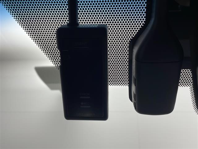 アルファードハイブリッド SR レーンキープアシスト コーナーソナー BTオーディオ ETC2.0 エアコン 100V充電 地デジ オートライト 両電動ドア 電動シート LEDライト キーレス ドラレコ メモリナビ 盗難防止 4WD(15枚目)