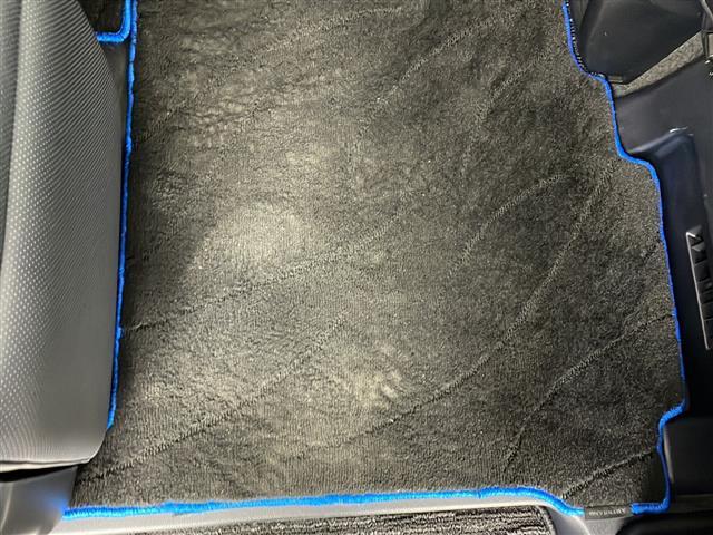 アルファードハイブリッド SR レーンキープアシスト コーナーソナー BTオーディオ ETC2.0 エアコン 100V充電 地デジ オートライト 両電動ドア 電動シート LEDライト キーレス ドラレコ メモリナビ 盗難防止 4WD(24枚目)