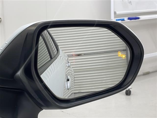 カローラスポーツ ハイブリッドＧ　スタイルパッケージ　Ｂｌｕｅｔｏｏｔｈオーディオ　オートライト　衝突軽減ブレーキ　ＬＥＤライト　エアコン　スマキー　横滑り防止装置　エアバッグ　盗難防止システム　ナビ　バックカメラ　ＥＴＣ　パワステ　キーレス　ＡＢＳ（38枚目）