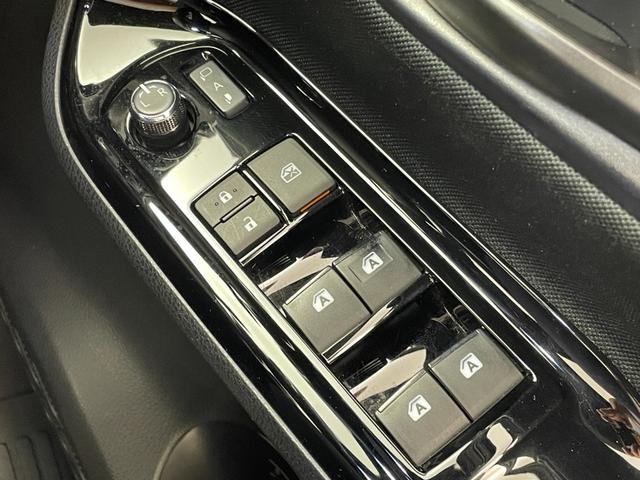 Ｓｉ　トヨタセーフティーセンス　８型ナビ　フルセグＴＶ　ＢｌｕｅＴｏｏｔｈ接続　１０型後席モニター　バックカメラ　ＥＴＣ　両側電動ドア　ＴＥＩＮ車高調　社外１９ＡＷ　クルーズコントロール　ＬＥＤヘッドライト(24枚目)