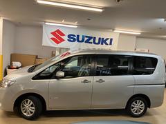 Źʪ꤬ȤޤҤκ߸ˤ֡¿Υǥ顼ݾդǤŸŹåդ쥤˻ž夲ƤޤŹμξ򤼤Ҥ 3