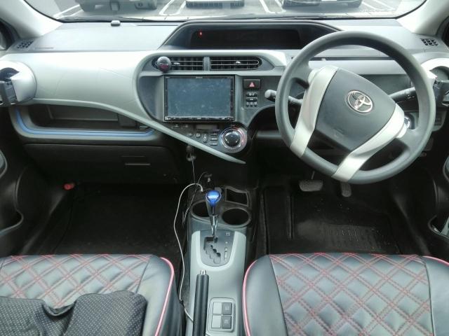 アクア Ｓ　ワンオーナー　キーレス　フルセグ　ナビ＆ＴＶ　１５アルミホイール　エアバッグ　オートマ　フル装備　助手席エアバッグ　ＥＴＣ　バックカメラ　スマートキー（2枚目）