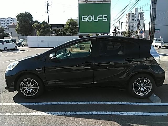 アクア Ｓ　ワンオーナー　キーレス　フルセグ　ナビ＆ＴＶ　１５アルミホイール　エアバッグ　オートマ　フル装備　助手席エアバッグ　ＥＴＣ　バックカメラ　スマートキー（15枚目）