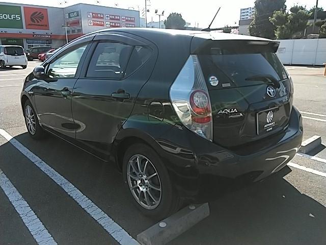 アクア Ｓ　ワンオーナー　キーレス　フルセグ　ナビ＆ＴＶ　１５アルミホイール　エアバッグ　オートマ　フル装備　助手席エアバッグ　ＥＴＣ　バックカメラ　スマートキー（17枚目）