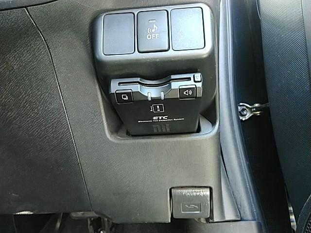 アクア Ｓ　ワンオーナー　キーレス　フルセグ　ナビ＆ＴＶ　１５アルミホイール　エアバッグ　オートマ　フル装備　助手席エアバッグ　ＥＴＣ　バックカメラ　スマートキー（20枚目）