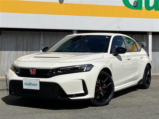 シビック タイプＲ　登録済未使用車　ホンダセンシング　ＨｏｎｄａＣＯＮＮＥＣＴディスプレイ（ナビ／フルセグ／ＢＴ／ＵＳＢ／ＡｐｐｌｅＣａｒＰｌａｙ／ＡｎｄｒｏｉｄＡｕｔｏ）　バックカメラ　オートブレーキホールド　ＬＫＡ（2枚目）