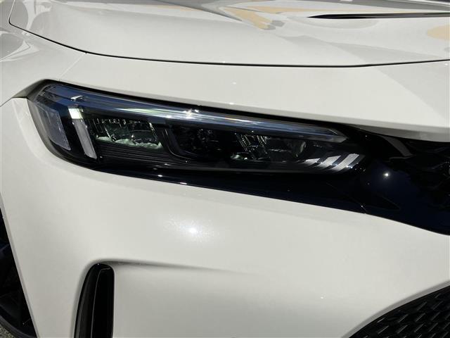 シビック タイプＲ　登録済未使用車　ホンダセンシング　ＨｏｎｄａＣＯＮＮＥＣＴディスプレイ（ナビ／フルセグ／ＢＴ／ＵＳＢ／ＡｐｐｌｅＣａｒＰｌａｙ／ＡｎｄｒｏｉｄＡｕｔｏ）　バックカメラ　オートブレーキホールド　ＬＫＡ（10枚目）