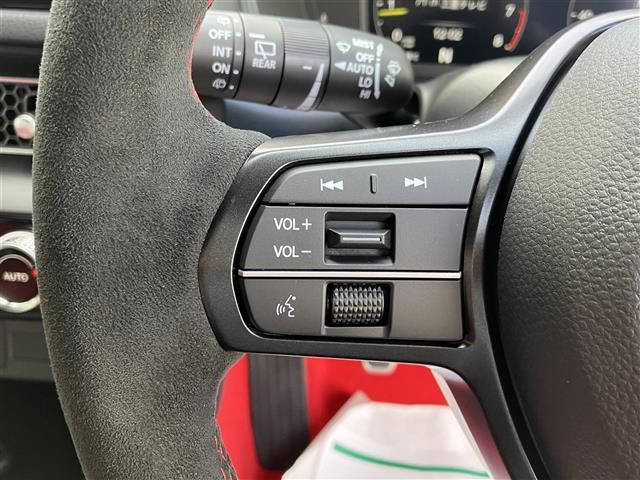 シビック タイプＲ　登録済未使用車　ホンダセンシング　ＨｏｎｄａＣＯＮＮＥＣＴディスプレイ（ナビ／フルセグ／ＢＴ／ＵＳＢ／ＡｐｐｌｅＣａｒＰｌａｙ／ＡｎｄｒｏｉｄＡｕｔｏ）　バックカメラ　オートブレーキホールド　ＬＫＡ（19枚目）