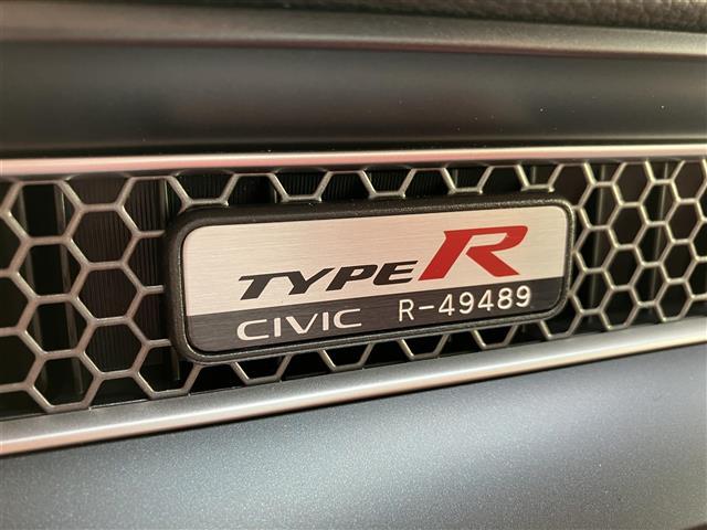 シビック タイプＲ　登録済未使用車　ホンダセンシング　ＨｏｎｄａＣＯＮＮＥＣＴディスプレイ（ナビ／フルセグ／ＢＴ／ＵＳＢ／ＡｐｐｌｅＣａｒＰｌａｙ／ＡｎｄｒｏｉｄＡｕｔｏ）　バックカメラ　オートブレーキホールド　ＬＫＡ（27枚目）