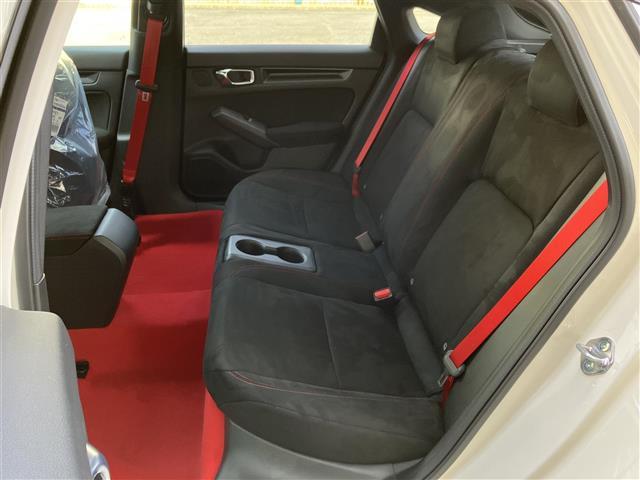 シビック タイプＲ　登録済未使用車　ホンダセンシング　ＨｏｎｄａＣＯＮＮＥＣＴディスプレイ（ナビ／フルセグ／ＢＴ／ＵＳＢ／ＡｐｐｌｅＣａｒＰｌａｙ／ＡｎｄｒｏｉｄＡｕｔｏ）　バックカメラ　オートブレーキホールド　ＬＫＡ（37枚目）