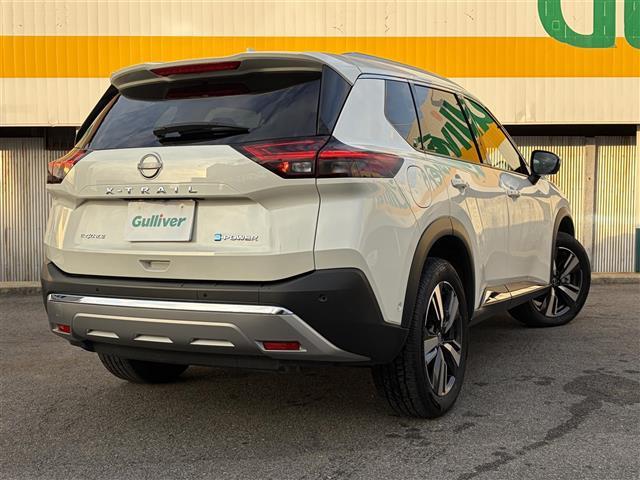 エクストレイル G e-4ORCE BOSEサウンド プロパイロット プロパイロットパーキング 黒革シート 全席シートヒーター 前席パワーシート パワーバックドア 純正メーカーナビ アラウンドビューモニター デジタルインナーミラー PS(3枚目)