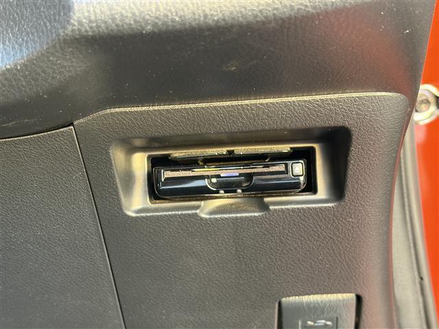 ヴィッツ RS G’s スマートパッケージ トヨタセーフティセンスC ナビ バックカメラ BT フルセグ DVD/CD再生 録音 ハーフレザーシート ローダウン スマートキー プッシュスタート Gsアルミホイール 革巻き(ステアリング・シフト)(32枚目)