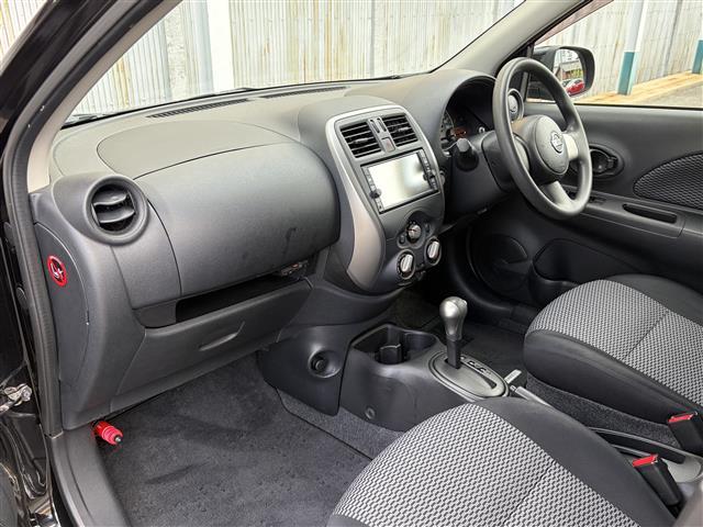 マーチ Ｘ　Ｖセレクション　ワンオーナー　純正ナビ　バックカメラ　スマートキー　プッシュスタート　ドライブレコーダー　ＥＴＣ　オートリトラクタブルミラー　オートライト　アイドリングストップ　リアガラススモークフィルム施工　ＵＳＢ（21枚目）