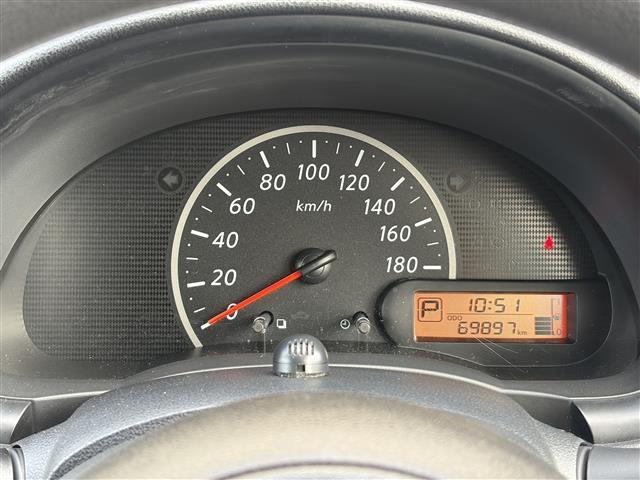 マーチ Ｘ　Ｖセレクション　ワンオーナー　純正ナビ　バックカメラ　スマートキー　プッシュスタート　ドライブレコーダー　ＥＴＣ　オートリトラクタブルミラー　オートライト　アイドリングストップ　リアガラススモークフィルム施工　ＵＳＢ（26枚目）