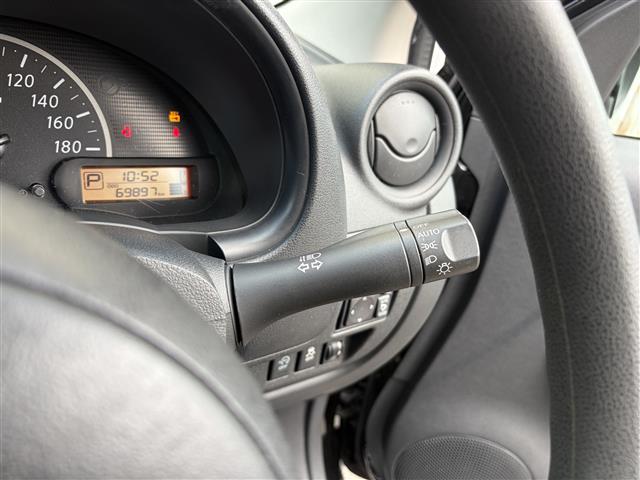 マーチ Ｘ　Ｖセレクション　ワンオーナー　純正ナビ　バックカメラ　スマートキー　プッシュスタート　ドライブレコーダー　ＥＴＣ　オートリトラクタブルミラー　オートライト　アイドリングストップ　リアガラススモークフィルム施工　ＵＳＢ（29枚目）