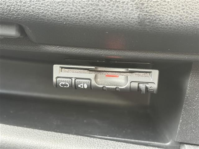 マーチ Ｘ　Ｖセレクション　ワンオーナー　純正ナビ　バックカメラ　スマートキー　プッシュスタート　ドライブレコーダー　ＥＴＣ　オートリトラクタブルミラー　オートライト　アイドリングストップ　リアガラススモークフィルム施工　ＵＳＢ（33枚目）