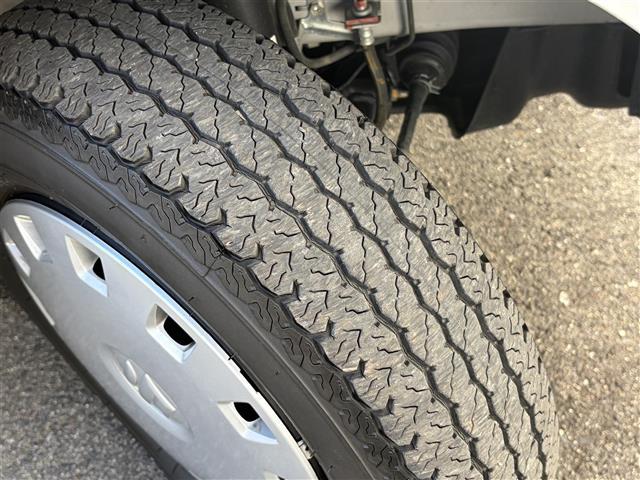 エブリイ ジョイン　純正ＣＤオーディオ　キーレスキー　ヘッドライトレベライザー　プライバシーガラス　フロアマット　デュアルスライドドア　フロントパワーウインドウ　Ｗエアバック　キーレスエントリー　ＡＣ　ＰＳ　ＡＢＳ（17枚目）