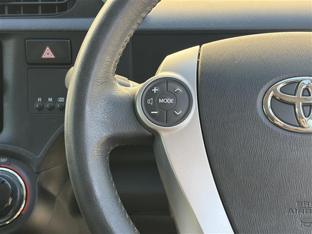 アクア Ｓ　ワンオーナー　スマートキー　プッシュスタート　純正ナビ　バックカメラ　ＬＥＤヘッドライト　フォグライト　オートライト　ウィンカーミラー　電格ミラー　革巻ステアリング　ステアリングスイッチ　オートライト（29枚目）