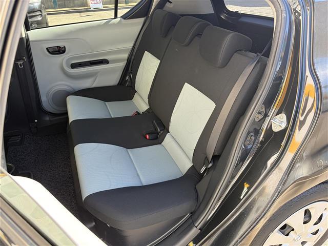 アクア Ｓ　ワンオーナー　スマートキー　プッシュスタート　純正ナビ　バックカメラ　ＬＥＤヘッドライト　フォグライト　オートライト　ウィンカーミラー　電格ミラー　革巻ステアリング　ステアリングスイッチ　オートライト（36枚目）