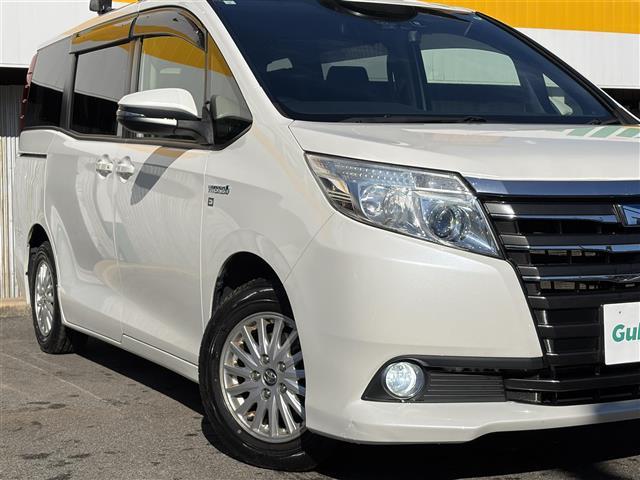 ノア ハイブリッドＧ　１オーナーＰＣＳ　ベットキット　ルーフキャリー　アルパインナビ　バックカメラ　両側パワースライドドア　　スマートキー　プッシュスタート　オートハイビーム　Ｄ／Ｎ席シートヒーター　クルーズコントロール（9枚目）