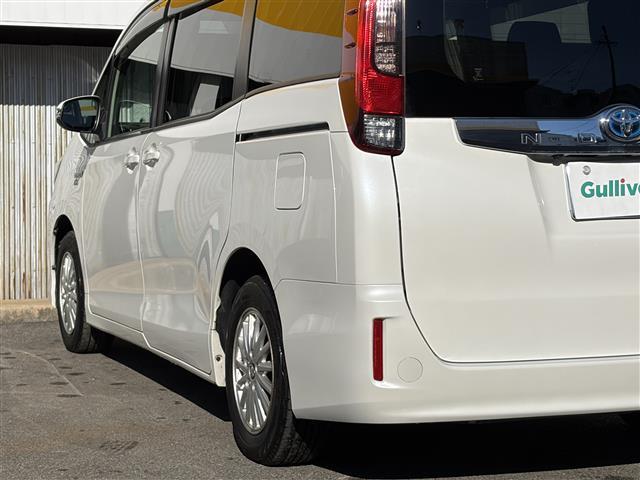 ノア ハイブリッドＧ　１オーナーＰＣＳ　ベットキット　ルーフキャリー　アルパインナビ　バックカメラ　両側パワースライドドア　　スマートキー　プッシュスタート　オートハイビーム　Ｄ／Ｎ席シートヒーター　クルーズコントロール（11枚目）