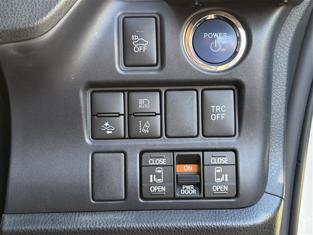 ノア ハイブリッドＧ　１オーナーＰＣＳ　ベットキット　ルーフキャリー　アルパインナビ　バックカメラ　両側パワースライドドア　　スマートキー　プッシュスタート　オートハイビーム　Ｄ／Ｎ席シートヒーター　クルーズコントロール（28枚目）