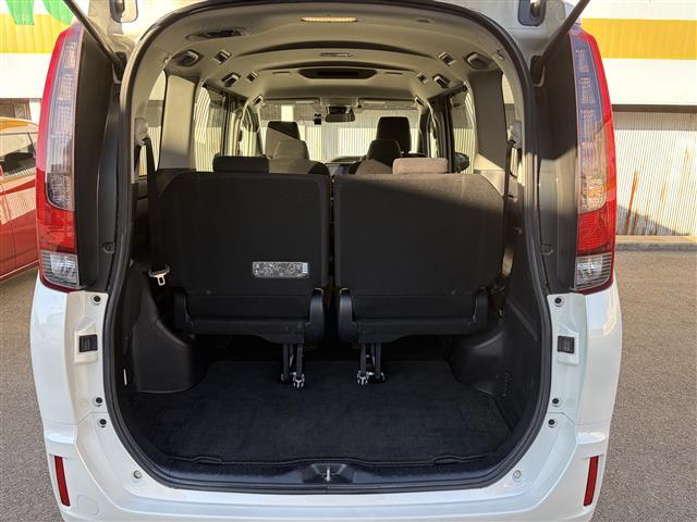 ノア ハイブリッドＧ　１オーナーＰＣＳ　ベットキット　ルーフキャリー　アルパインナビ　バックカメラ　両側パワースライドドア　　スマートキー　プッシュスタート　オートハイビーム　Ｄ／Ｎ席シートヒーター　クルーズコントロール（34枚目）