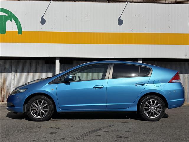 安心の全車保証付き！（※部分保証、国産車は納車後３ヶ月、輸入車は納車後１ヶ月の保証期間となります）。その他長期保証（有償）もご用意しております！※長期保証を付帯できる車両には条件がございます。