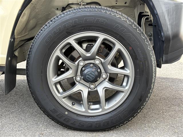 ジムニー ＸＣ　ワンオーナー　衝突軽減　ストラーダナビ　フルセグ　Ｂｌｕｅｔｏｏｔｈ　ＤＶＤ　ＳＤ録音　スマートキー　プッシュスタート　前席シートヒーター　クルーズコントロール　革巻きステアリング　ＬＥＤヘッドライト（17枚目）