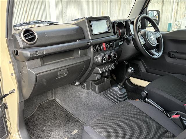 ジムニー ＸＣ　ワンオーナー　衝突軽減　ストラーダナビ　フルセグ　Ｂｌｕｅｔｏｏｔｈ　ＤＶＤ　ＳＤ録音　スマートキー　プッシュスタート　前席シートヒーター　クルーズコントロール　革巻きステアリング　ＬＥＤヘッドライト（21枚目）