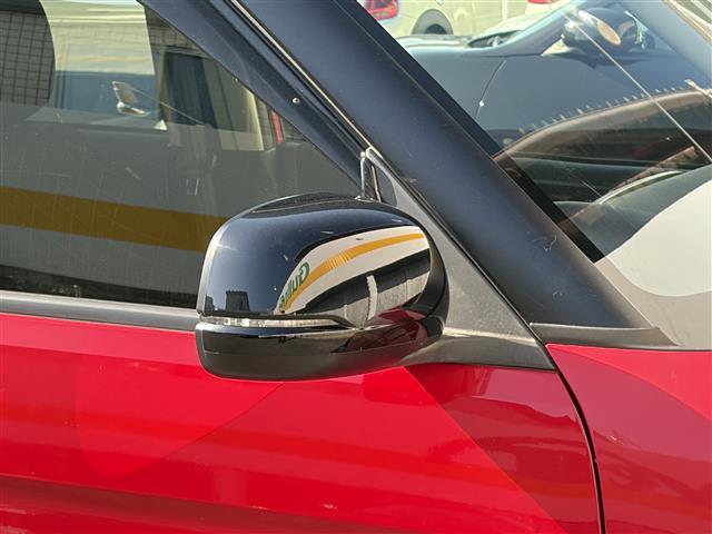 N-ONE プレミアム・Lパッケージ ワンオーナー 赤x黒ツートン色 社外ナビ スマートキー プッシュスタート HIDヘッドライト フォグライト ドライブレコーダー前後 革巻きステアリング ETC オートライト 電格ミラー ターンミラー(14枚目)