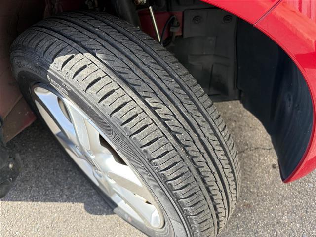 N-ONE プレミアム・Lパッケージ ワンオーナー 赤x黒ツートン色 社外ナビ スマートキー プッシュスタート HIDヘッドライト フォグライト ドライブレコーダー前後 革巻きステアリング ETC オートライト 電格ミラー ターンミラー(17枚目)