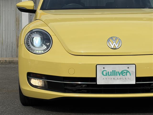 ザ・ビートル デザイン カロツェリアナビ フルセグ DVD/CD再生 SD HIDヘッドライト フォグライト リアフォグライト バックカメラ 革巻きステアリング キーレス 電動格納ミラー フロアマット 横滑り防止機能(9枚目)