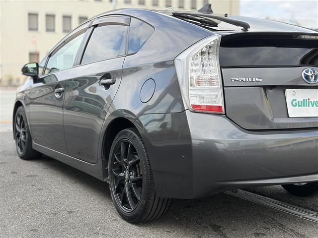 プリウス S LEDエディション 純正ナビ バックカメラ スマートキー プッシュスタート Bluetooth DVD CD AUX TV SD 革巻きステアリング ステアリングスイッチ LEDヘッドライト LEDフォグライト ETC(10枚目)