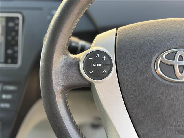 プリウス S LEDエディション 純正ナビ バックカメラ スマートキー プッシュスタート Bluetooth DVD CD AUX TV SD 革巻きステアリング ステアリングスイッチ LEDヘッドライト LEDフォグライト ETC(26枚目)