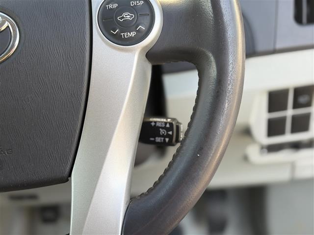 プリウス S LEDエディション 純正ナビ バックカメラ スマートキー プッシュスタート Bluetooth DVD CD AUX TV SD 革巻きステアリング ステアリングスイッチ LEDヘッドライト LEDフォグライト ETC(30枚目)