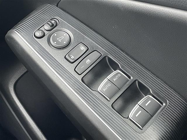 シビック e:HEV ホンダコネクト9型ナビ(Bluetooth TV バックカメラ AppleCarPlay)BOSEサウンド 置くだけ充電 前後ドラレコ シートヒーター ホンダセンシング パドルシフト ETC 禁煙車(14枚目)