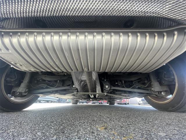 ＭＩＮＩ クーパー　クラブマン　純正ナビ（ＢＴ／ＡＭ，ＦＭ）バックカメラ　社外ドライブレコーダー　アイドリングストップ　リア側コーナーセンサー　純正１７インチアルミ　ＬＥＤヘッドライト　ＥＴＣ　フォグランプ　スマートキー　禁煙車（28枚目）