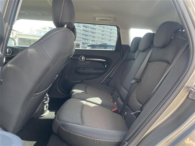 ＭＩＮＩ クーパー　クラブマン　純正ナビ（ＢＴ／ＡＭ，ＦＭ）バックカメラ　社外ドライブレコーダー　アイドリングストップ　リア側コーナーセンサー　純正１７インチアルミ　ＬＥＤヘッドライト　ＥＴＣ　フォグランプ　スマートキー　禁煙車（36枚目）