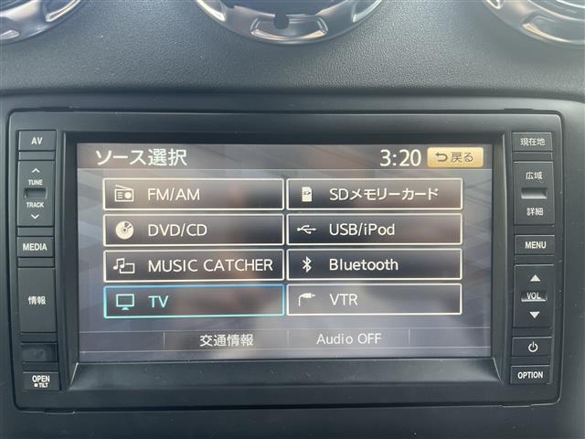 ＴＴクーペ ２．０ＴＦＳＩ　純正ナビ（ＢＴ　フルセグ　ＡＭ／ＦＭ）シートヒーター　ＥＴＣ　レザーシート　オートライト　純正１８インチアルミ（7枚目）